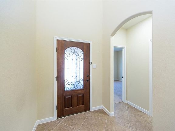 4th image of 25306 Glenlevan Ln
