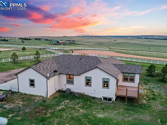 3rd image of 17431 Esmeralda Dr