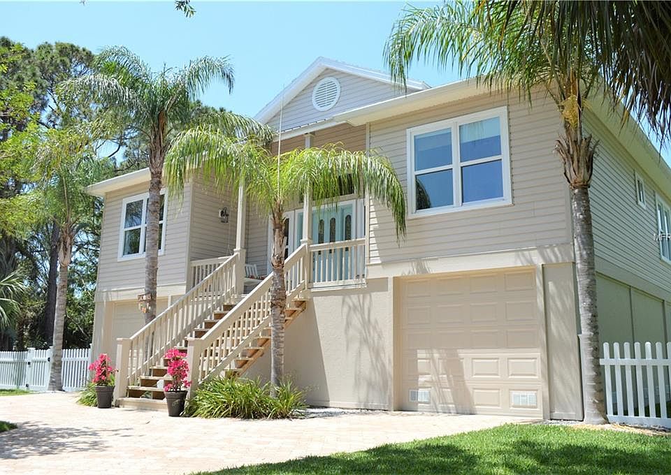 1st image of 704 Claudia Ln