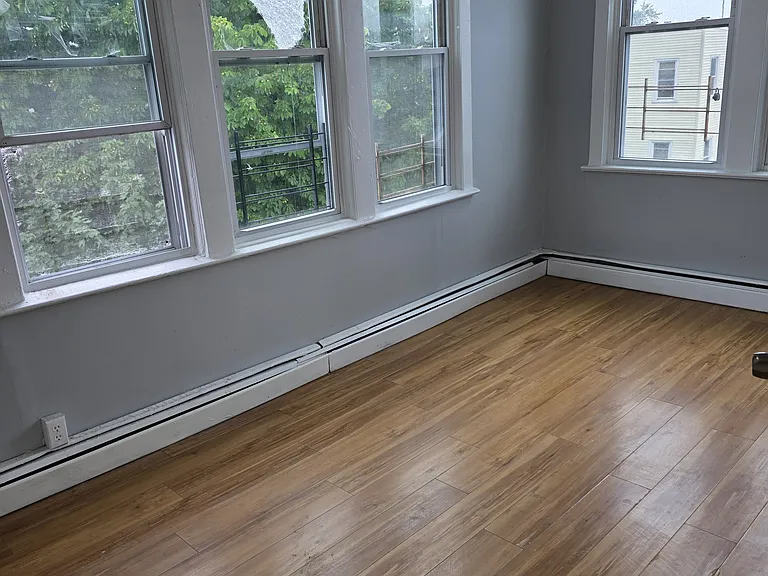 8 Garfield St #3 — Photo 9