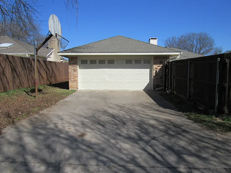 2312 Blue Cypress Dr — Photo 50