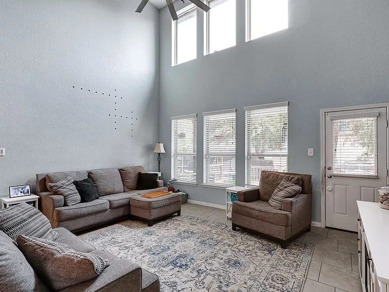 10707 Gentle Fox Bay — Photo 9