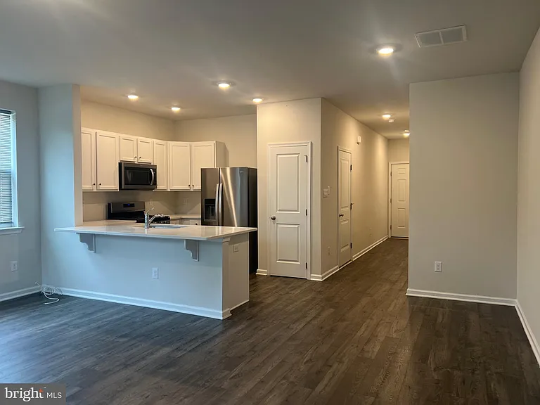 106 Sickler Ct — Photo 7