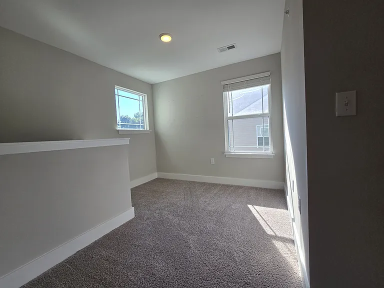 6006 Hillside Ln — Photo 18