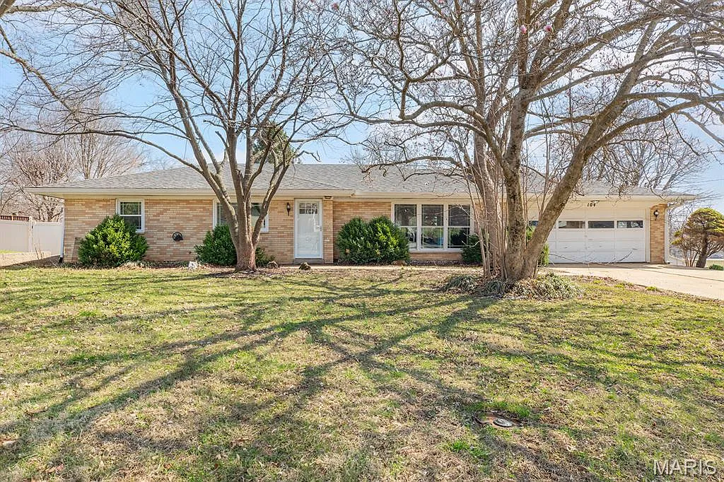 104 Rex Dr photo 1