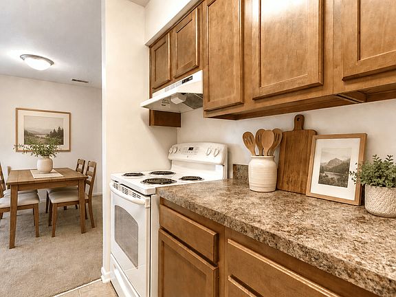 2nd image of 6061 Thoroughbred Ct #6063-B