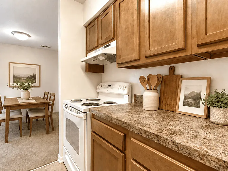 Coachman's Landing Apartments — Photo 2
