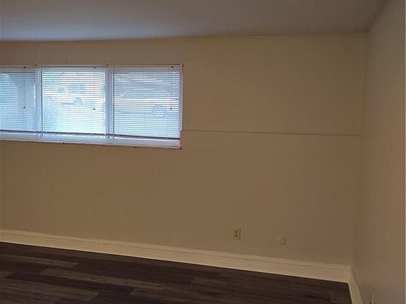 4th image of 4440 Flowerdale Ave APT D