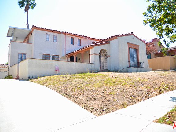 3rd image of 3632 Aureola Blvd