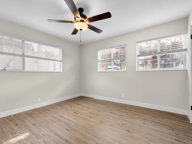 2177 E Castle Hill Ave — Photo 11