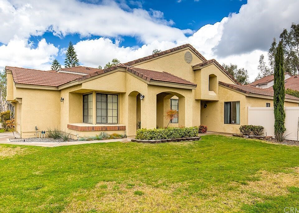 1st image of 28940 Willow Creek Ln