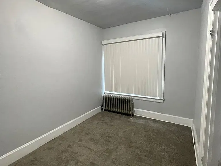 2286 Calvert St — Photo 21