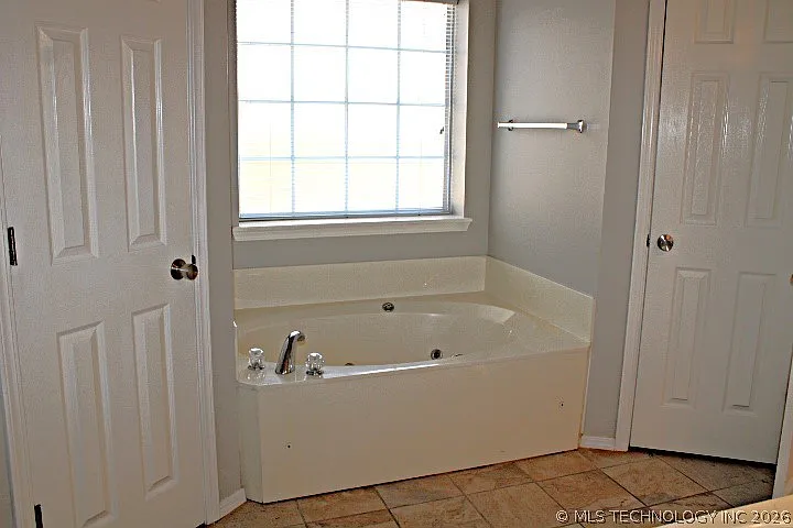 11705 S 103rd East Ave — Photo 12