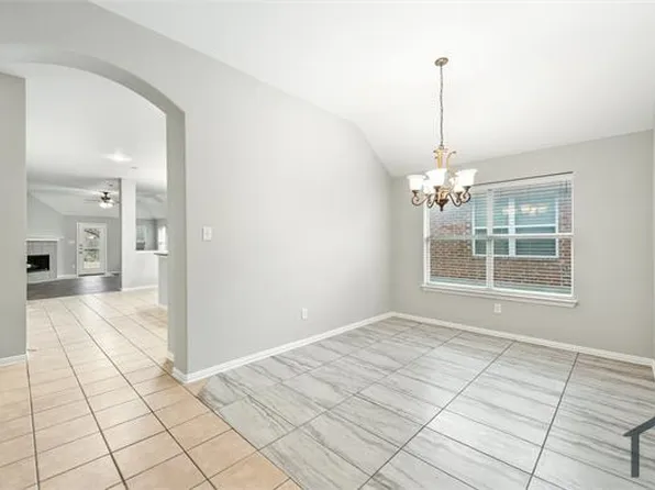 2109 Michelle Creek Dr, Little Elm, TX 75068