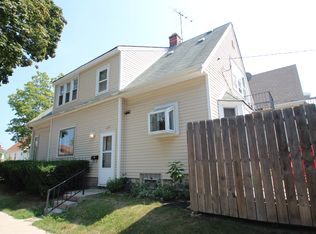 3201 S 10th St, Milwaukee, WI 53215