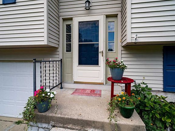 3rd image of 1372 Cottonwood Ct