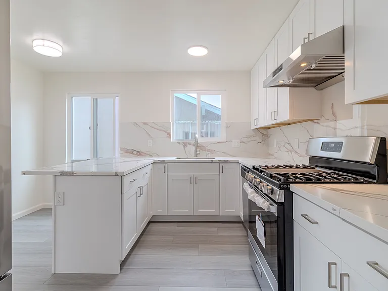1322 Southgate Ave #2 — Photo 5