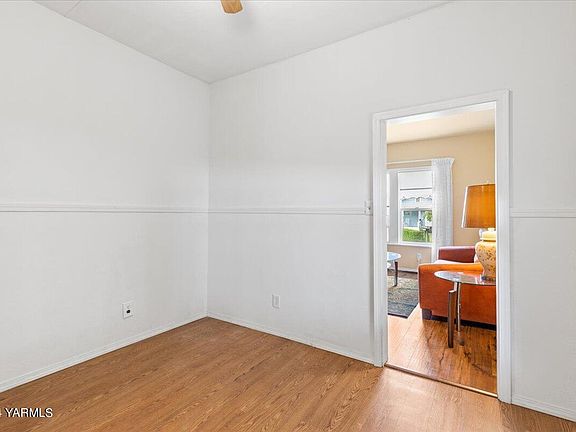 5th image of 209 N 21st Ave