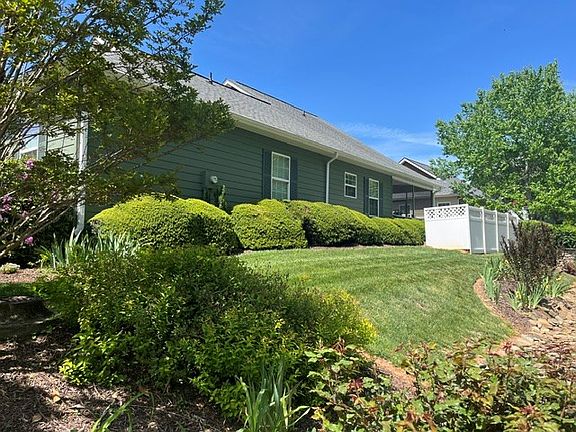 3rd image of 419 Long View Cir