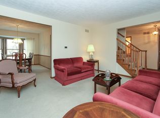 516 Irvington Ct, Bartlett, IL 60103