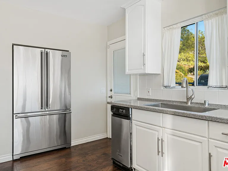9402 Houston Rd — Photo 25
