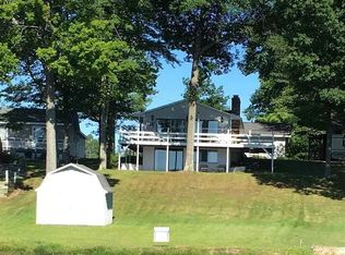 690 N Lakeview Dr, Hale, MI 48739