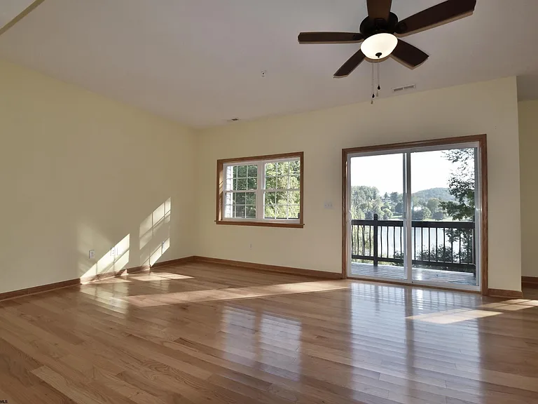 208 Timber Ridge Rd — Photo 5