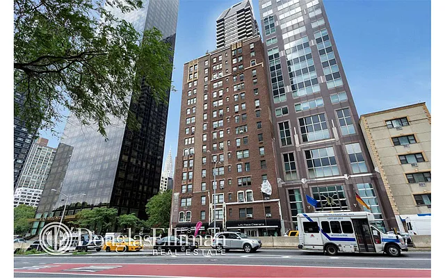 Rented by Douglas Elliman | media 7