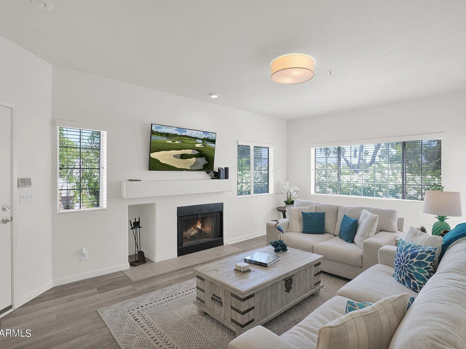2 bed, 2.0 bath, 1046 sqft, $3,000 — Photo 4