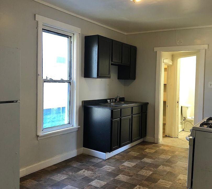 1st image of 4831 Melville Ave APT 2