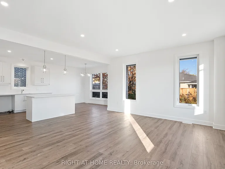 2 Welch Ct — Photo 2