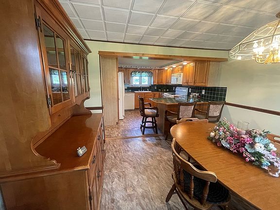 5th image of 733 Oak Ridge Rd