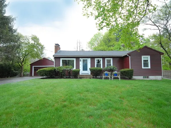 59 Macarthur Rd, Concord, MA 01742