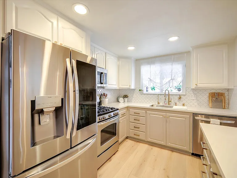 6237 Hancock Ave — Photo 7