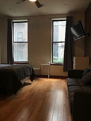 3rd image of 138 E 31st St APT 30