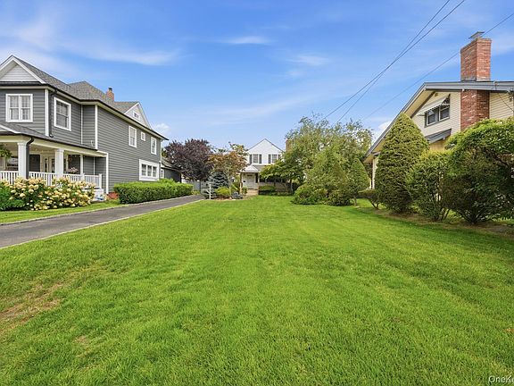 3rd image of 496 Windsor Place