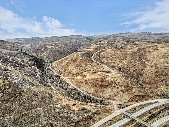 2nd image of 1365 W Navajo Rd