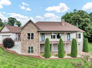 2411 Starboard Crest Rd, Morristown, TN 37814