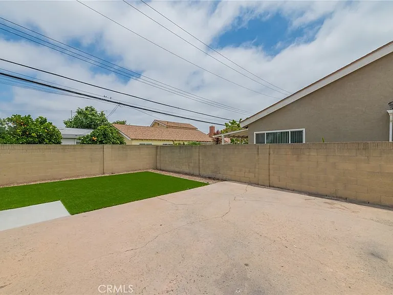 16752 Leafwood Cir — Photo 24