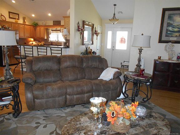 5th image of 308 S Mary Ave