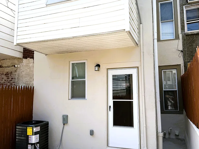 1949 S Bonsall St — Photo 15