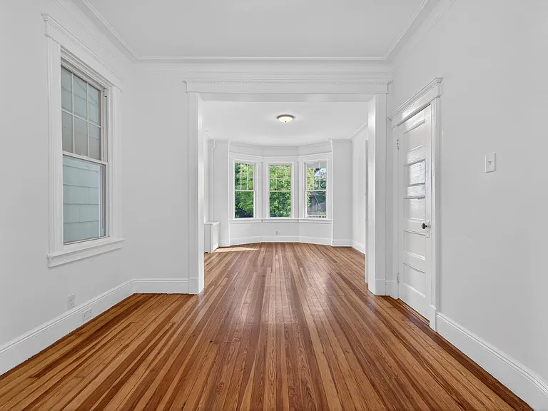 42 Duer Pl #1 — Photo 4