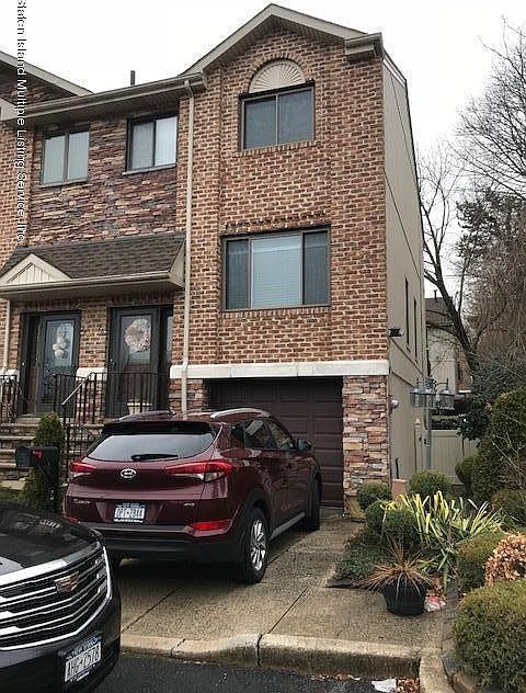 1st image of 26 Hillwood Ct