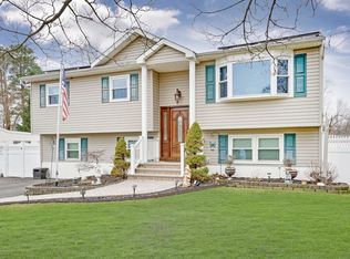 38 Laurelhurst Dr, Brick, NJ 08724