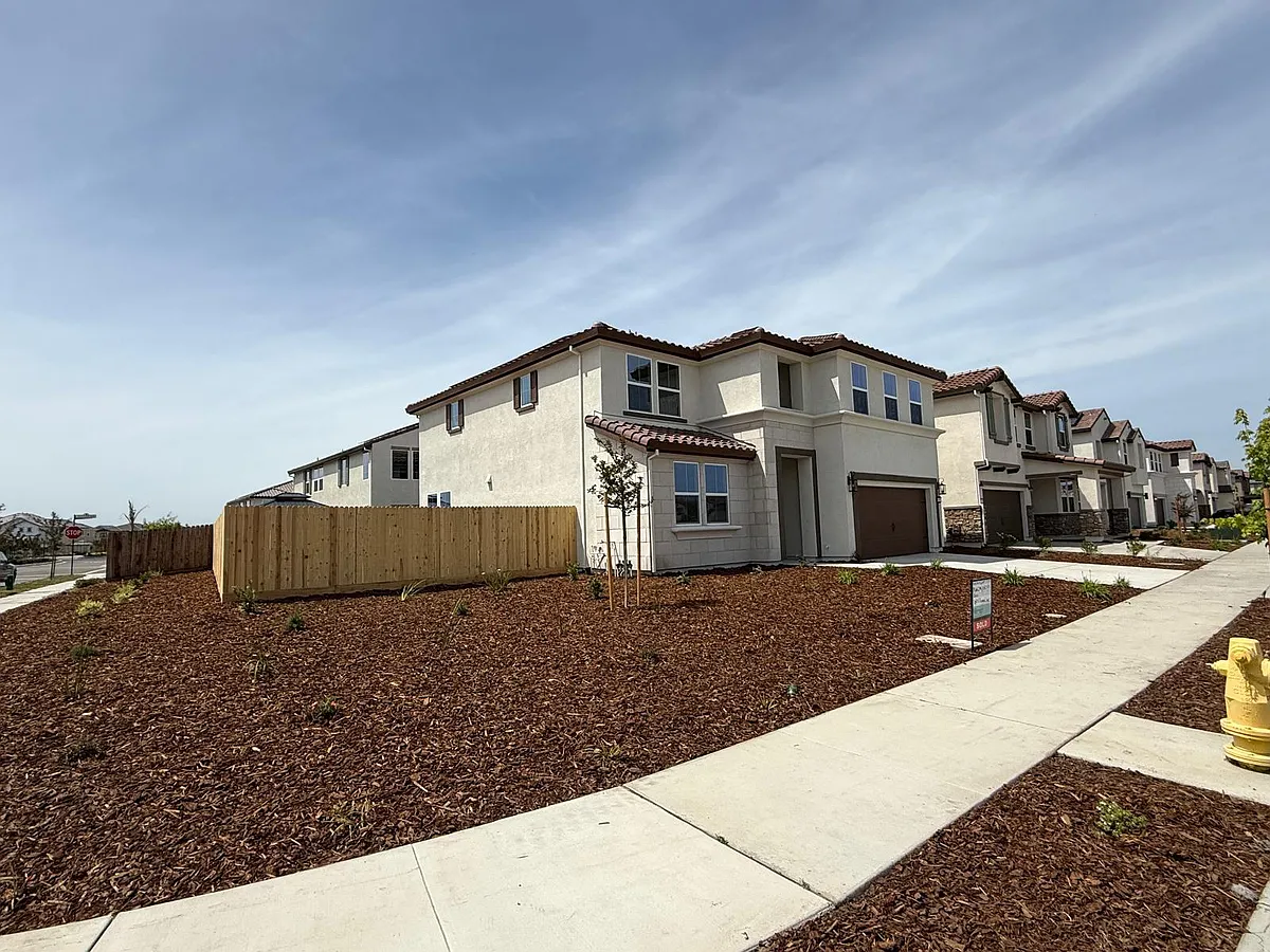 Building Photo - 16011 Pirates Cove Ln