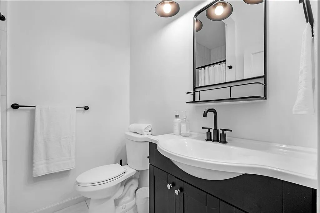 224 North Fulton Street — Photo 3