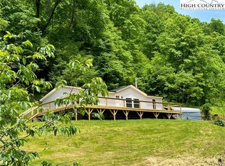 477 Renfro Rd, Bakersville, NC 28705