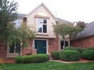 2685 Munster Rd, Rochester Hills, MI 48309