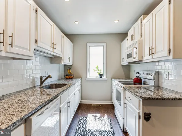 606 Dandenog Dr, Wilmington, DE 19808