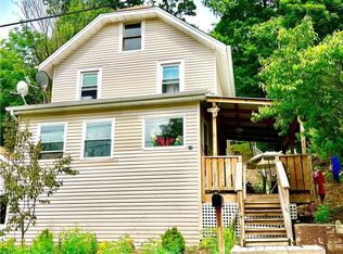 47 Beacon St, Middletown, NY 10940